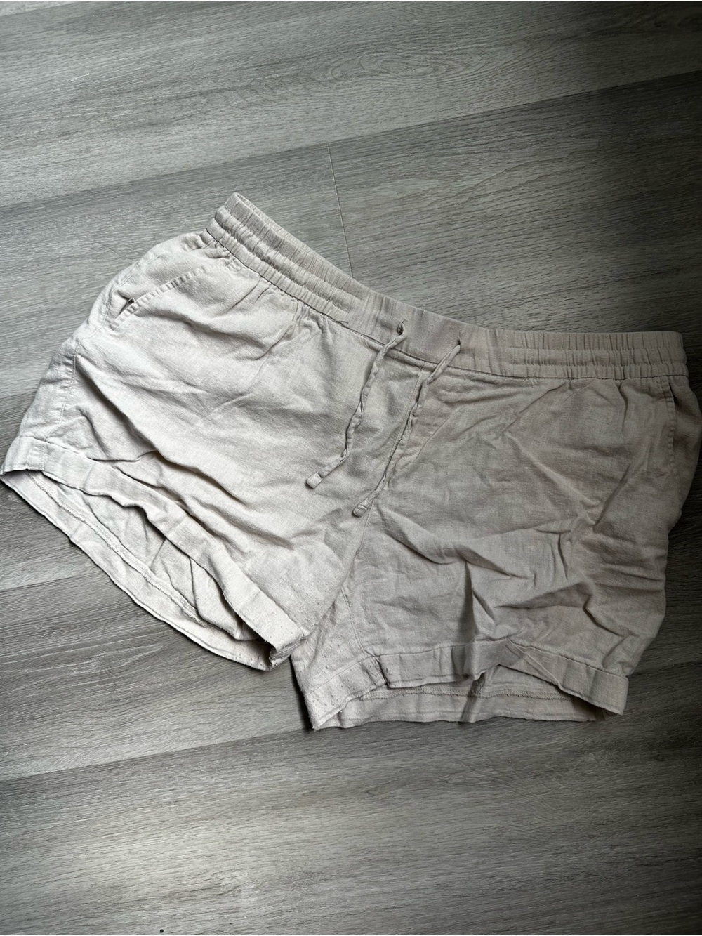 Old Navy Light Beige Linen-Blend Shorts